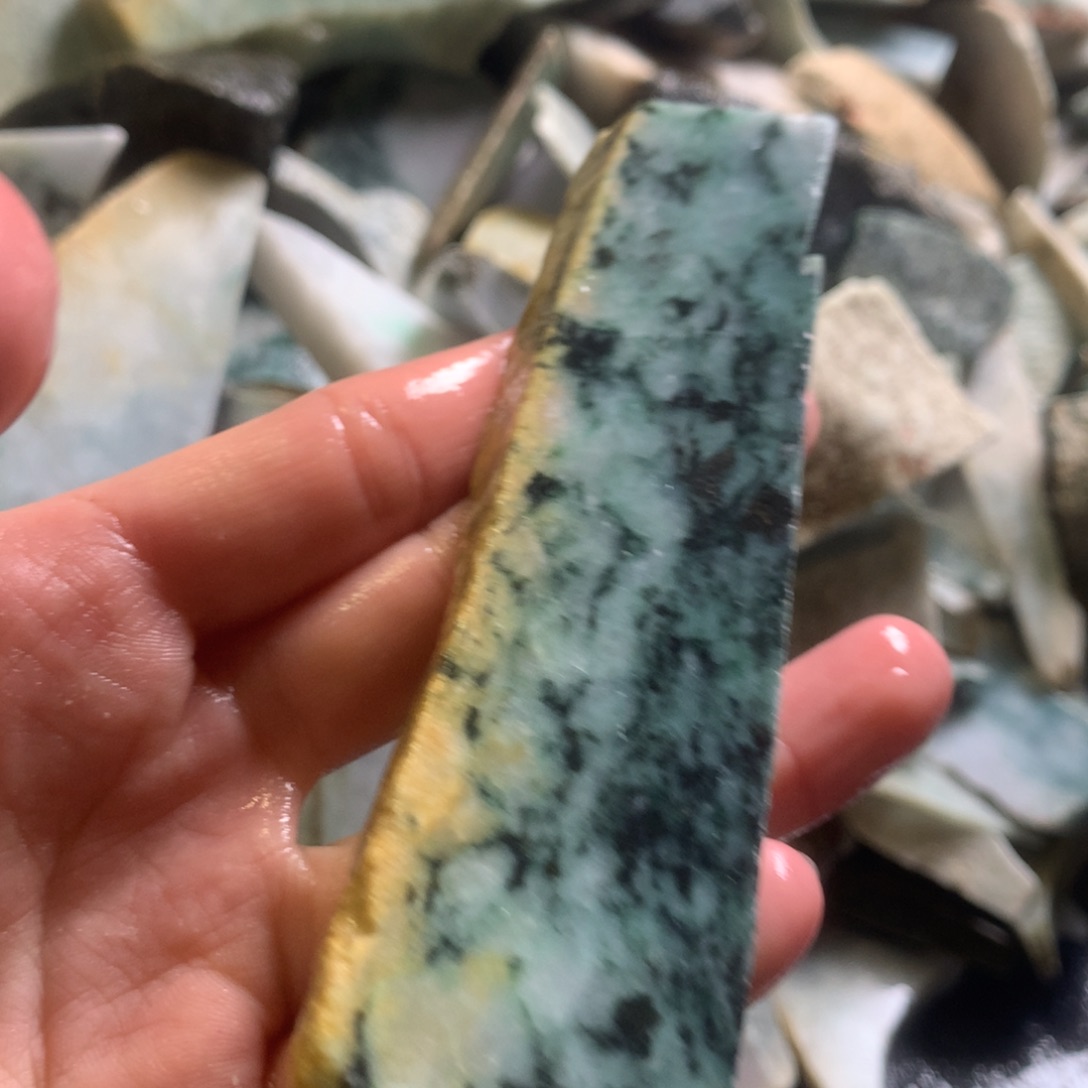 翡翠颈饰未镶嵌缅甸翡翠