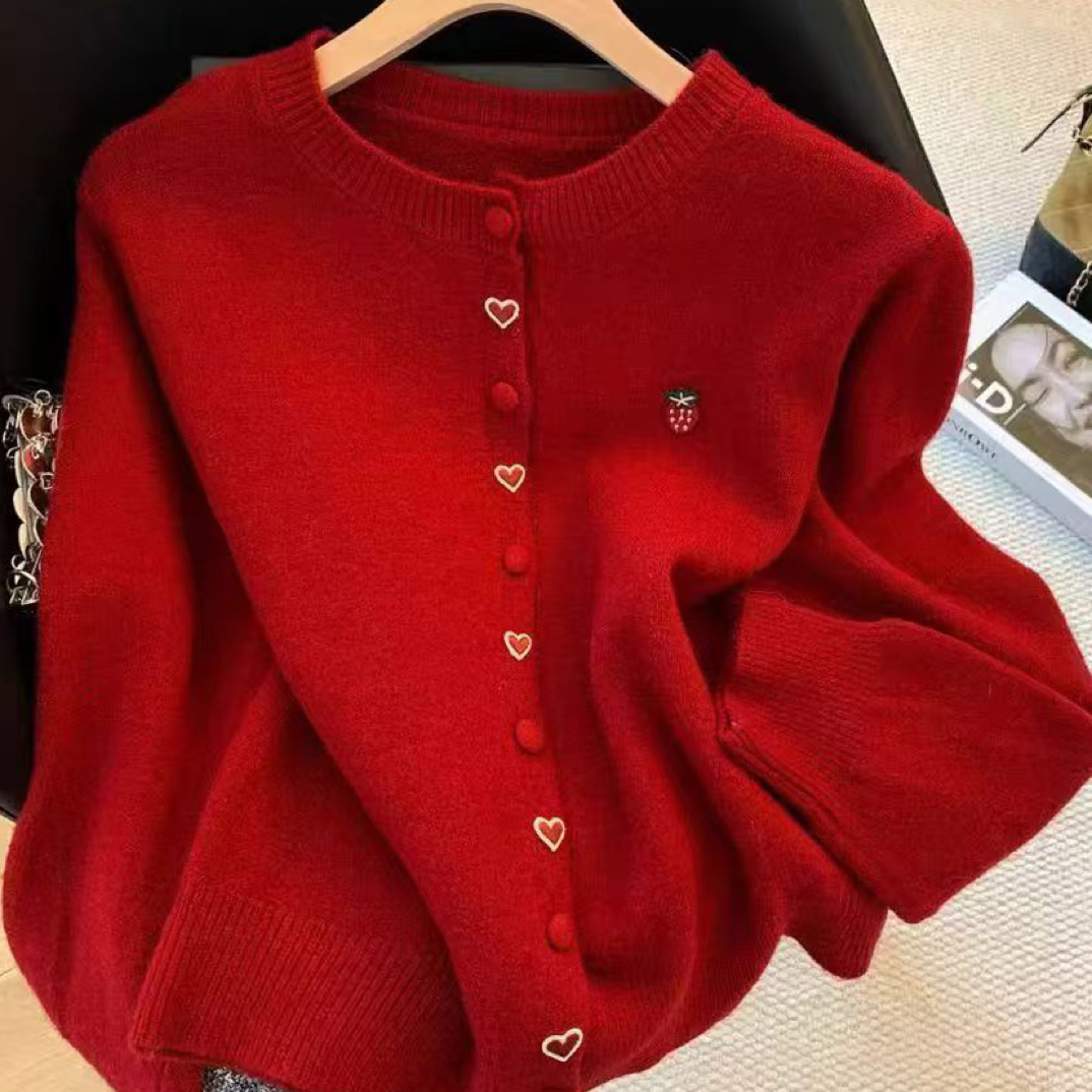 女士刺绣爱心纽扣红色宽松百搭秋冬针织开衫外套177