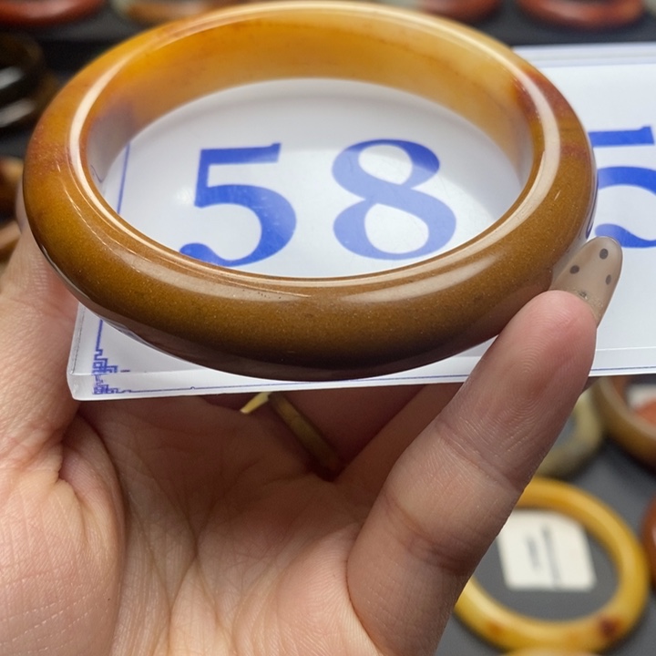 石英质玉（黄龙玉）手镯未镶嵌