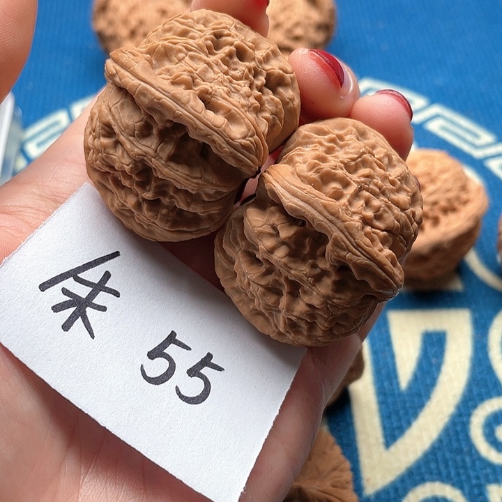 文玩核桃把件岁*静白狮子20