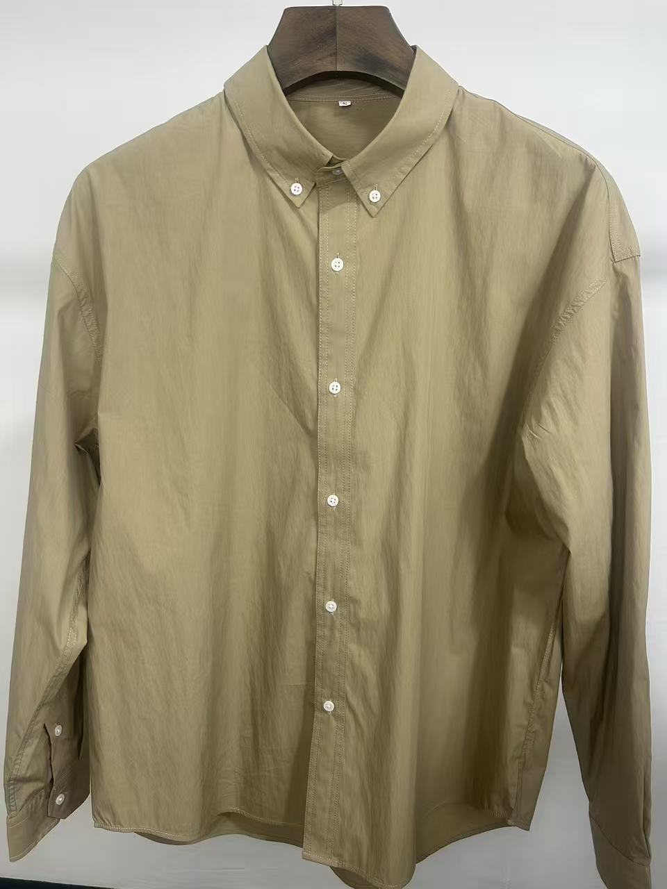 男长袖纯色翻领宽松衬衣时尚