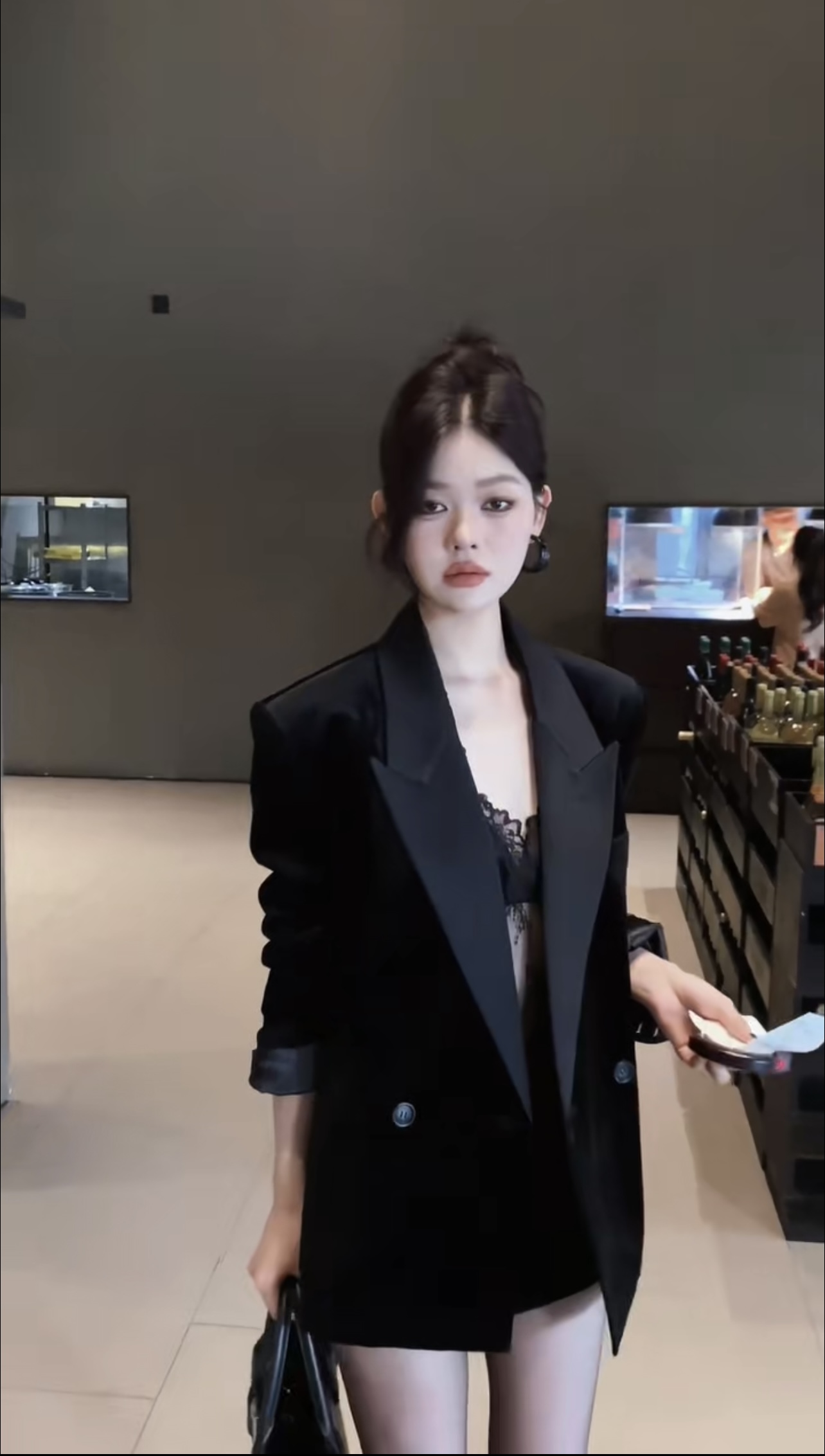 法式丝绒长袖宽松西装领黑色外套女 秋冬气质女神范高级感宽