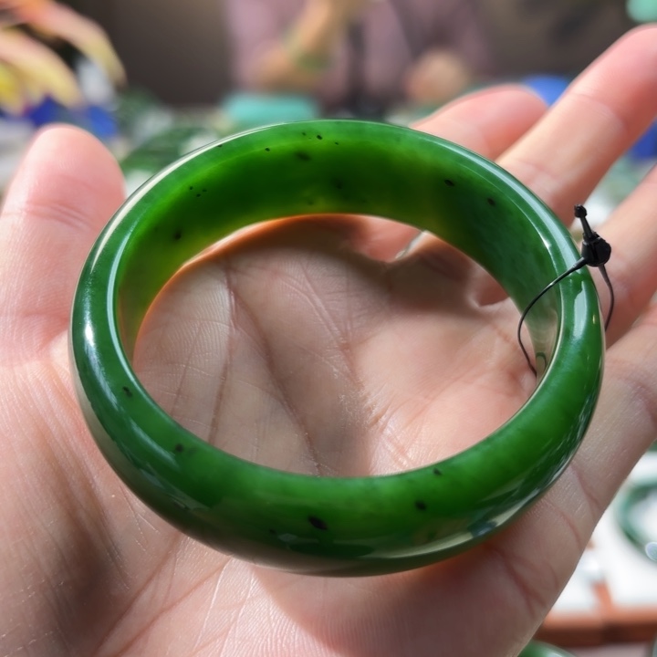 未镶嵌手镯和田玉（碧玉）