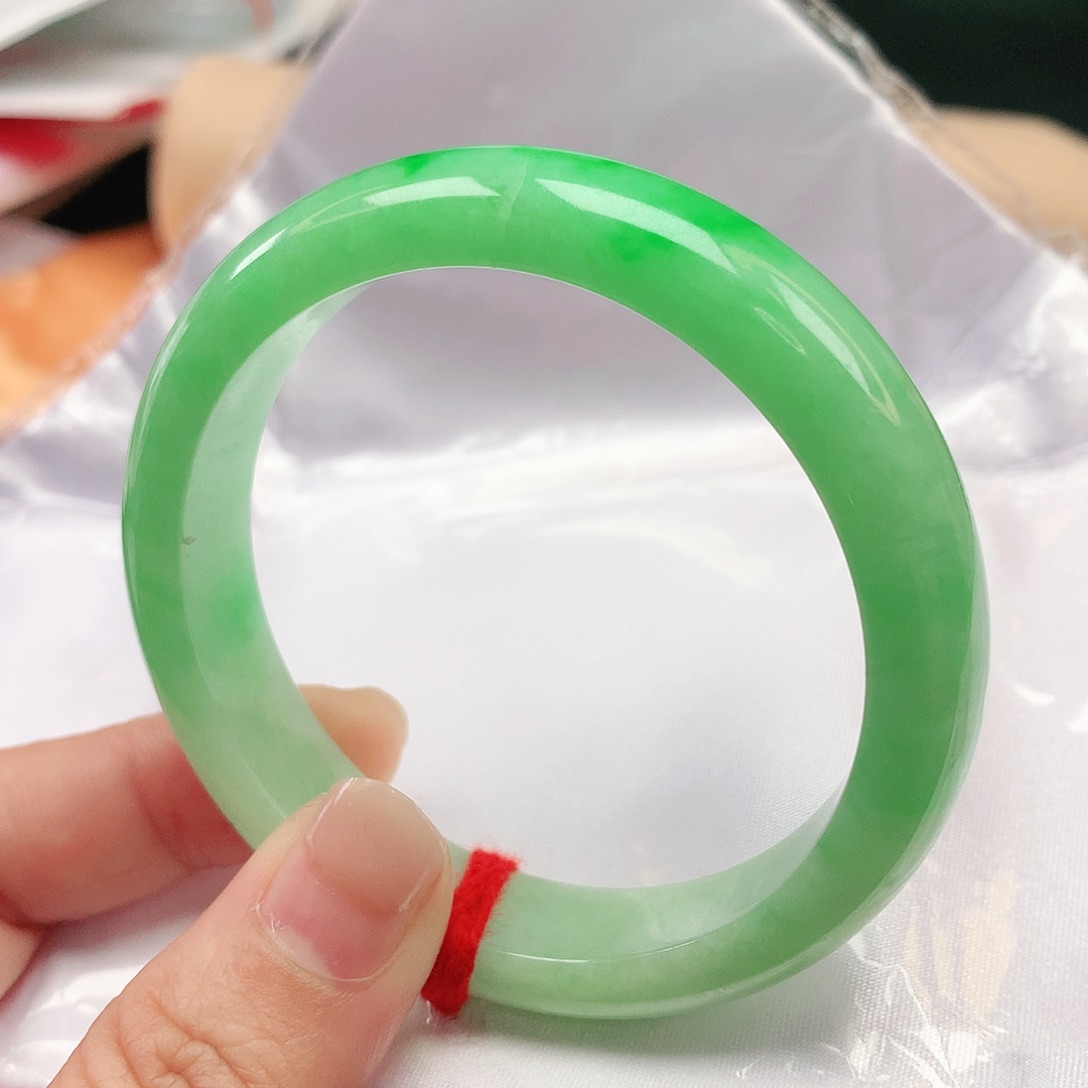 翡翠手镯未镶嵌54圈2425