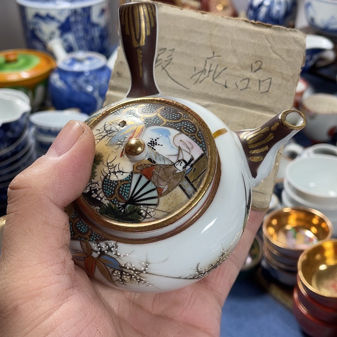 心***动瓷器制作工艺精湛