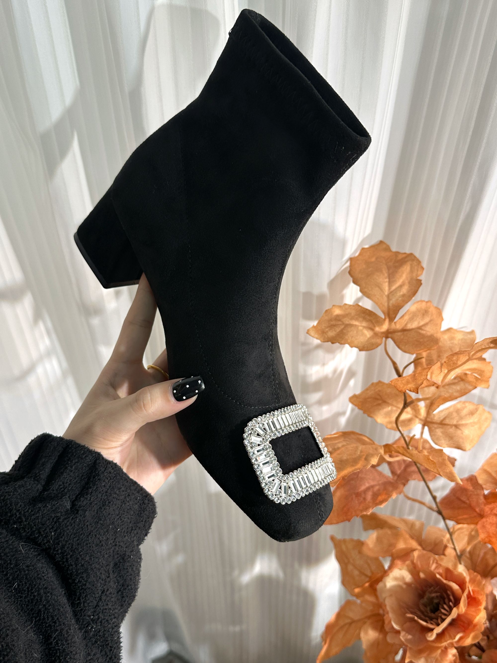 秋冬新款法式高跟袜靴中跟女靴套筒女鞋方头水钻极简风瘦瘦靴