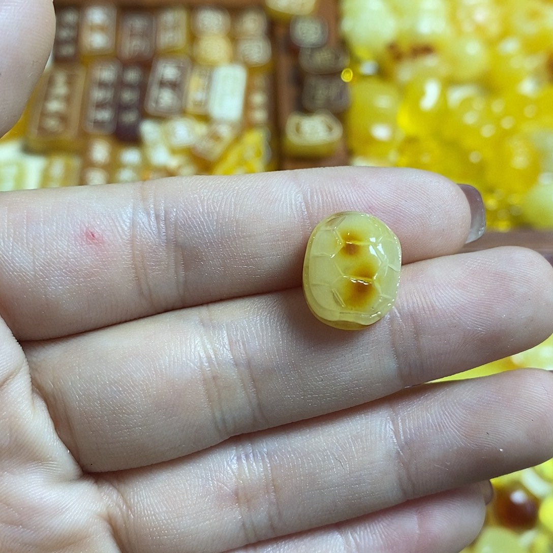 吊坠橄榄核小富甲啊