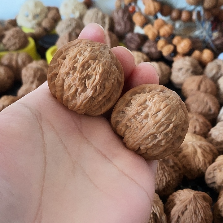 吊坠文玩核桃一**物老树磨盘狮子头