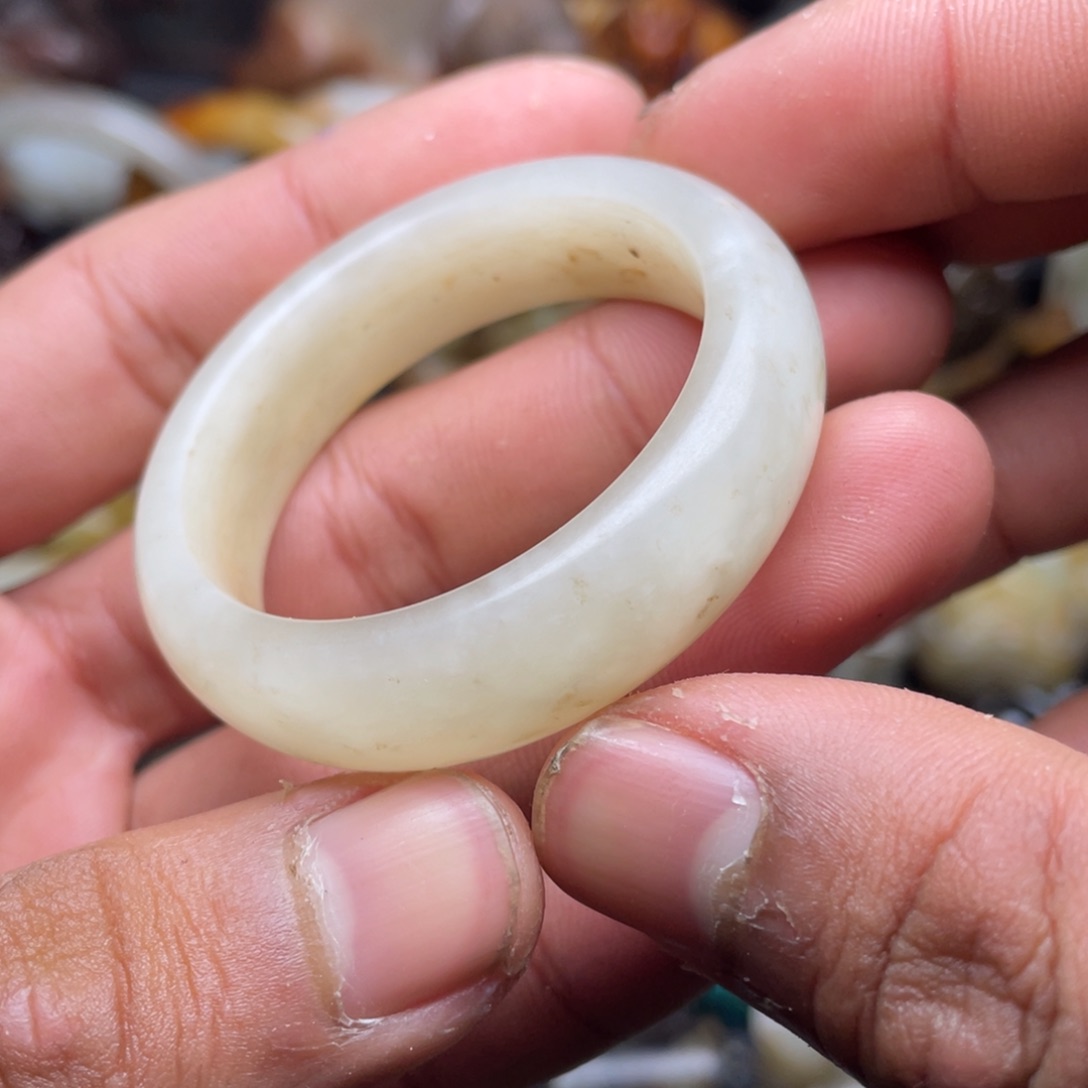 和田玉（糖玉）未镶嵌挂件