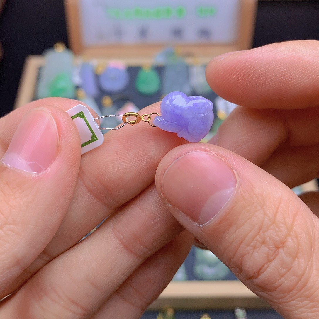 翡翠颈饰18K金镶嵌翡翠