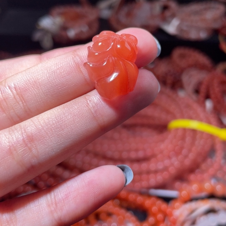 南红玛瑙未镶嵌金鱼614
