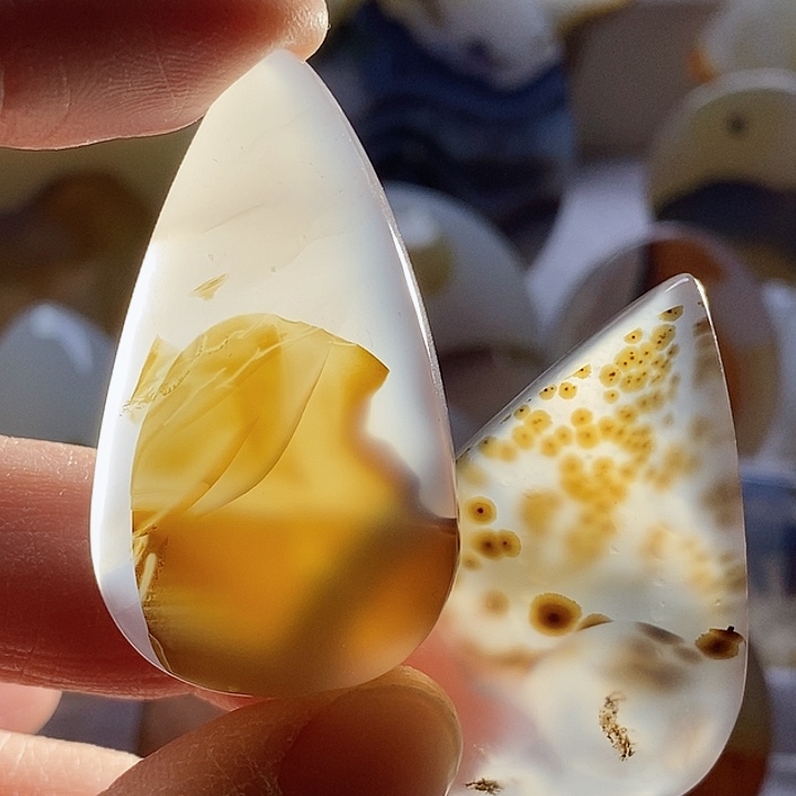 玛瑙/玉髓颈饰未镶嵌