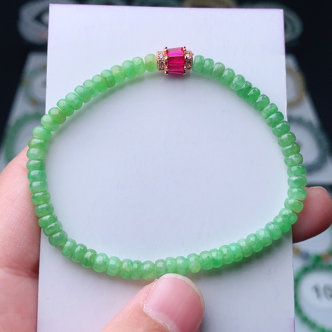 翡翠手串未镶嵌翡翠