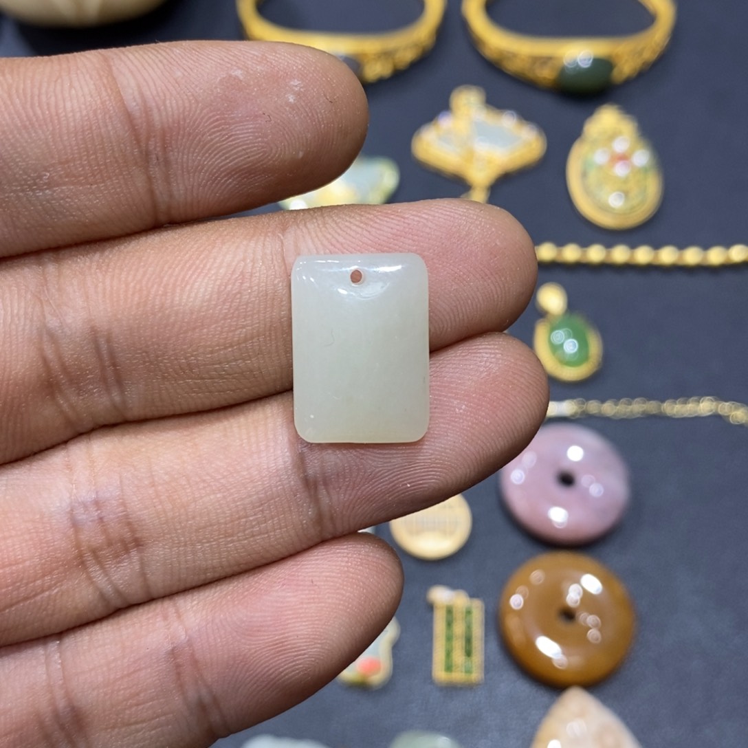 和田玉颈饰银S925镀金镶嵌