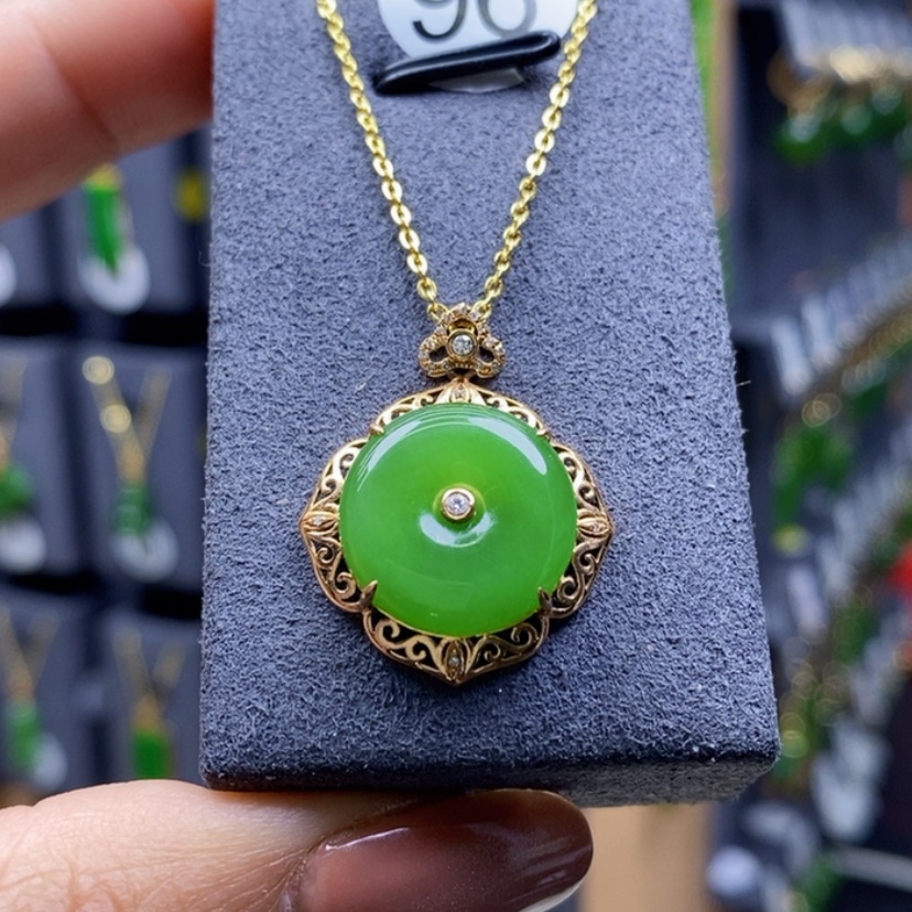 【闪购商品】和田玉颈饰18K金镶嵌14.5x5.4mm平安扣厚金吊坠