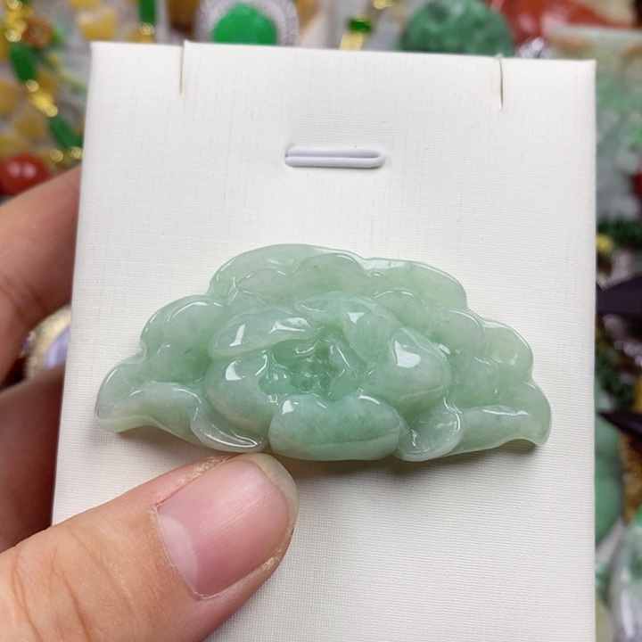 翡翠未镶嵌吊坠(赠链)