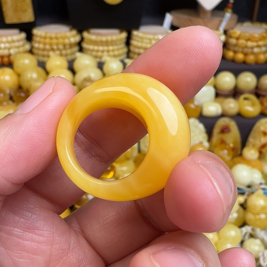 曼***花琥珀未镶嵌戒圈蜜蜡戒圈