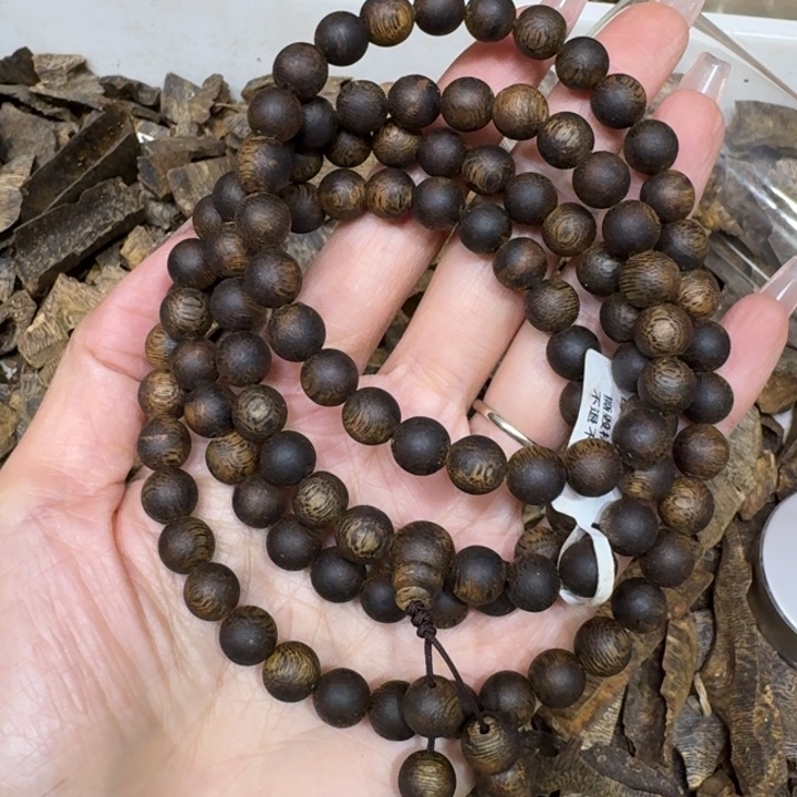 沉香手串海南绿棋沉浮一条