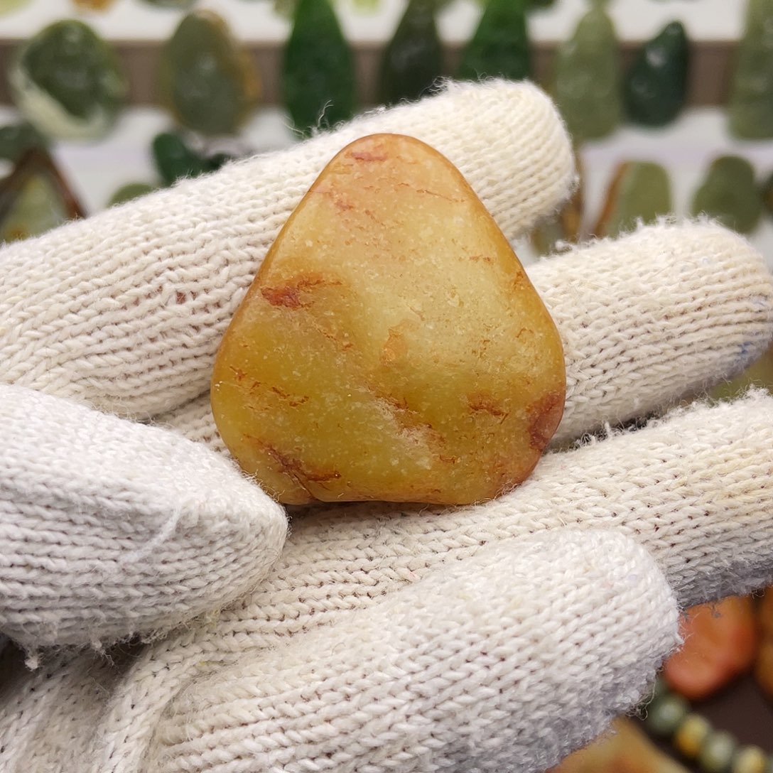 岫岩河磨玉（透闪石质玉）颈饰未镶嵌