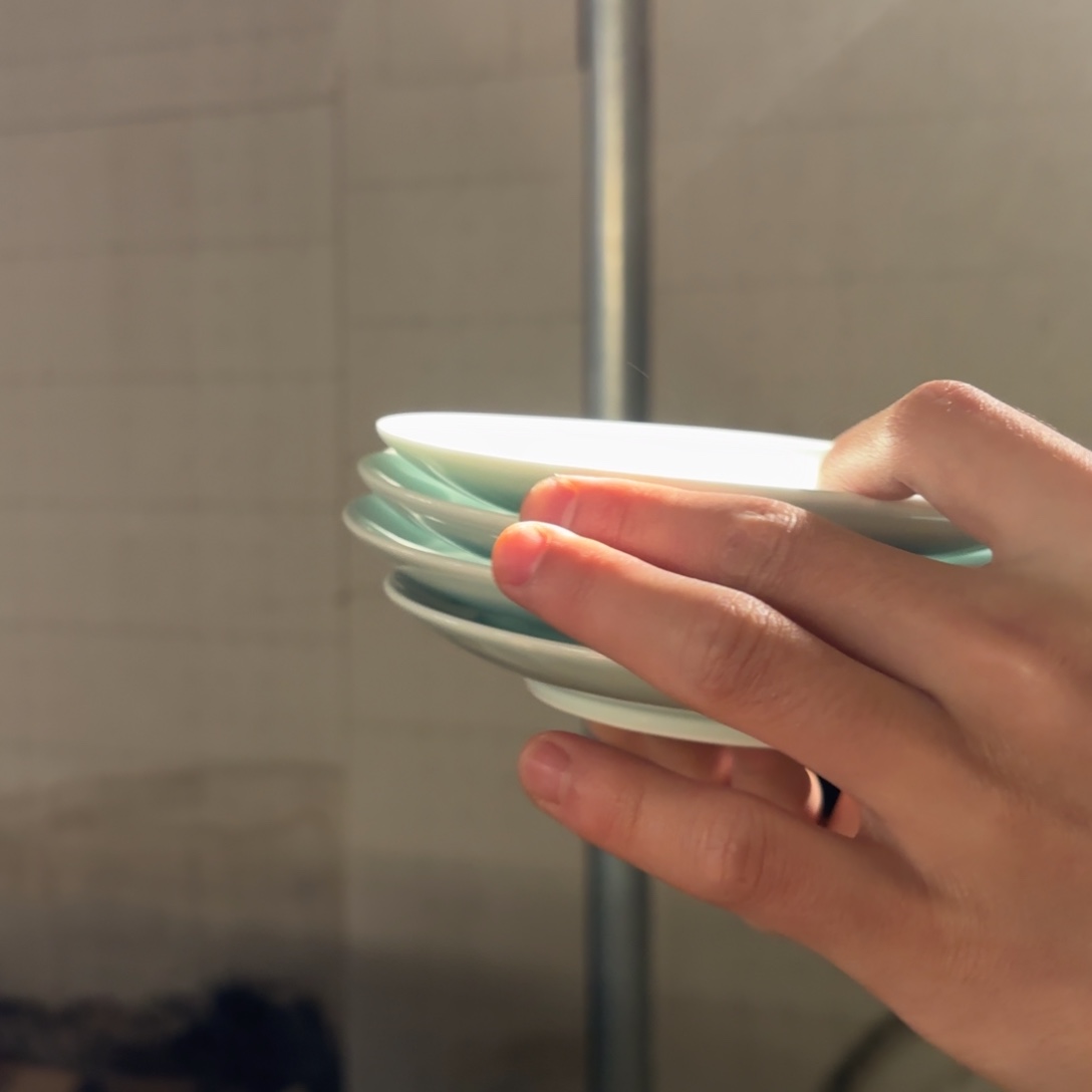 6英寸影青吐骨碟4只微瑕