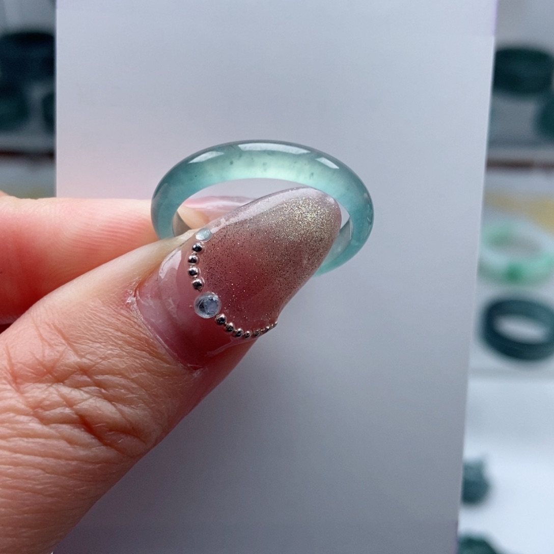 翡翠戒指未镶嵌翡翠