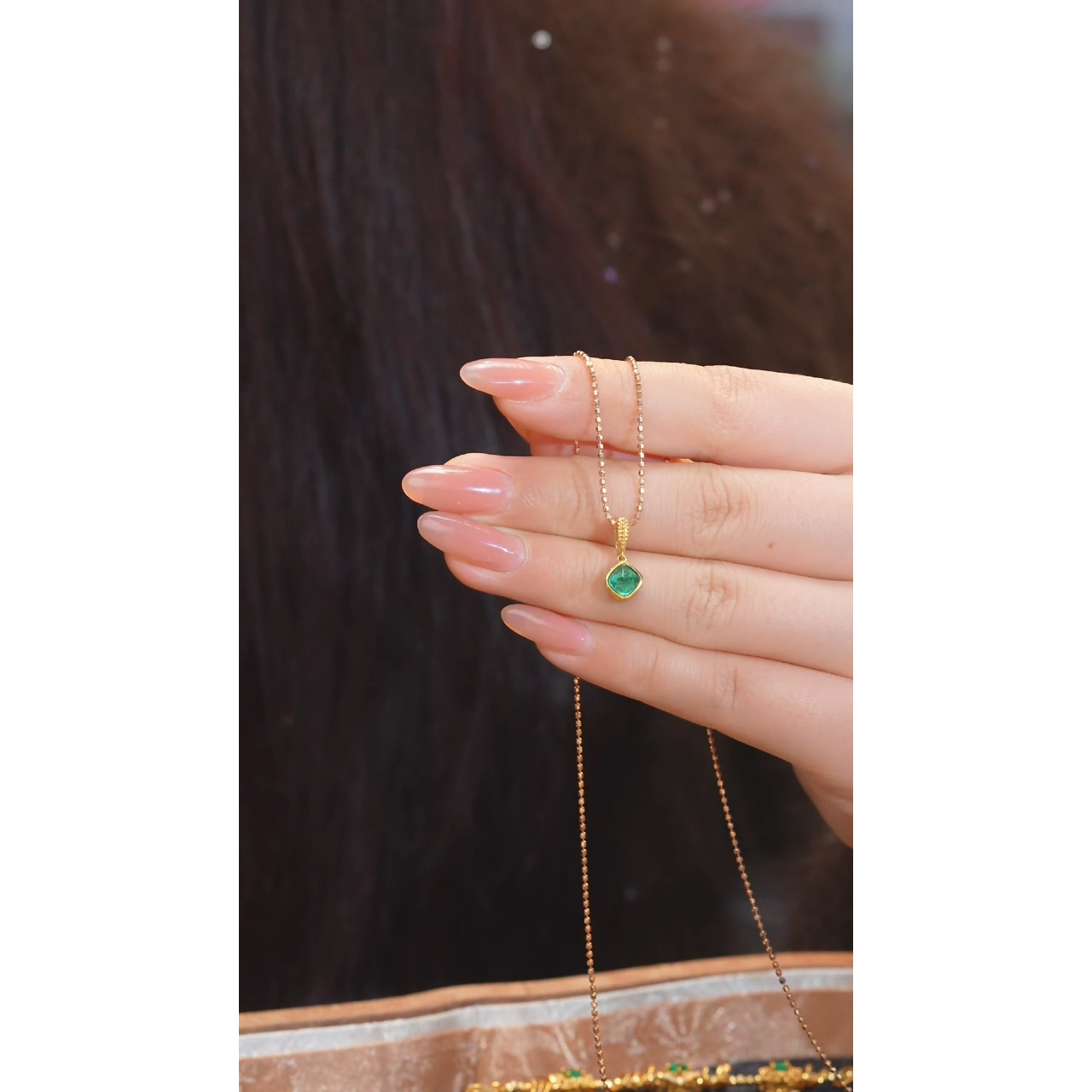 祖母绿吊坠不含链18K金镶嵌（0.82ct）@@U7443