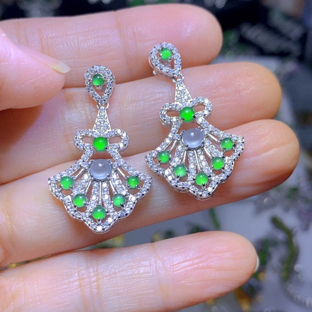 翡翠颈饰银S925镶嵌天然翡翠