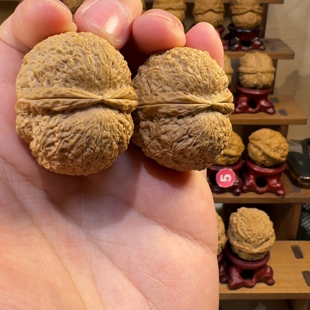 铁核桃把件荔枝元宝40尺