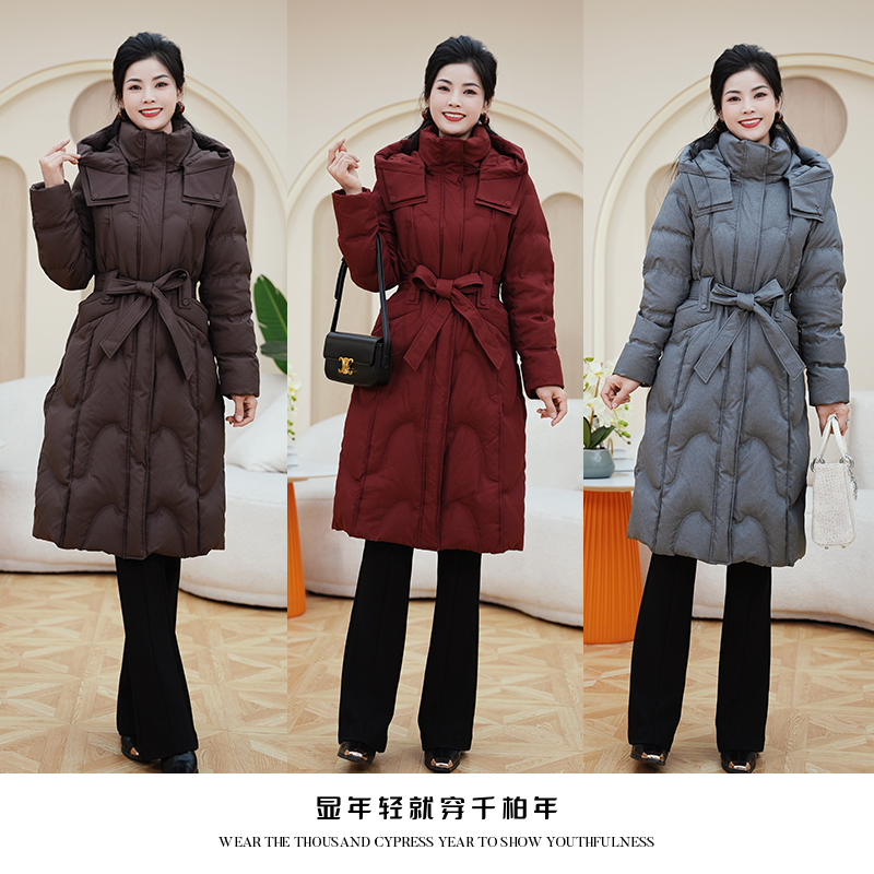 千柏年【过年鹅】奢品霍尔多巴吉90白鹅绒升温御寒鹅绒服-C4432