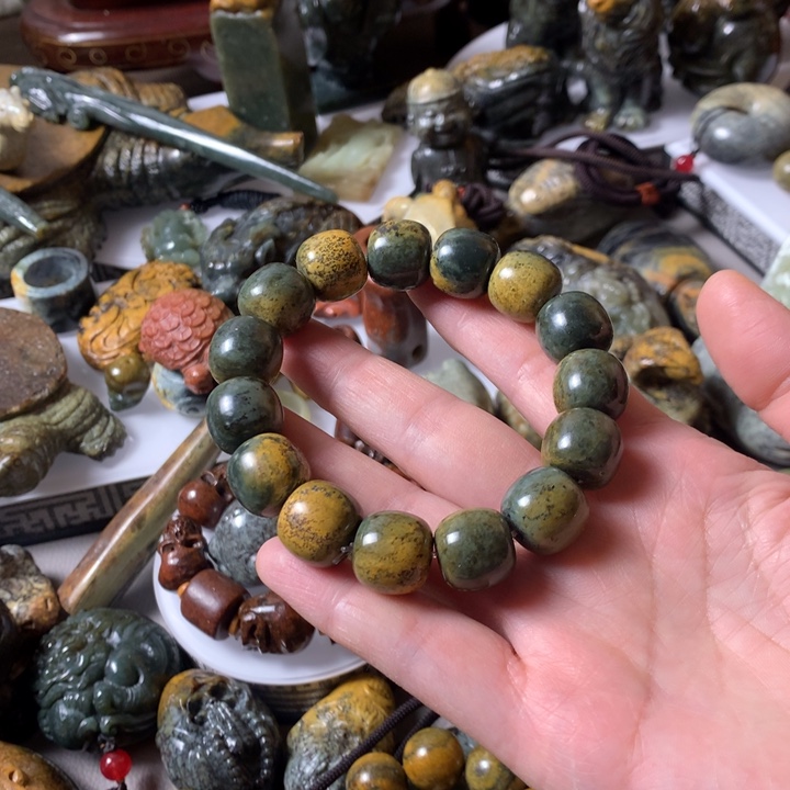 岫岩河磨玉（透闪石质玉）手链未镶嵌