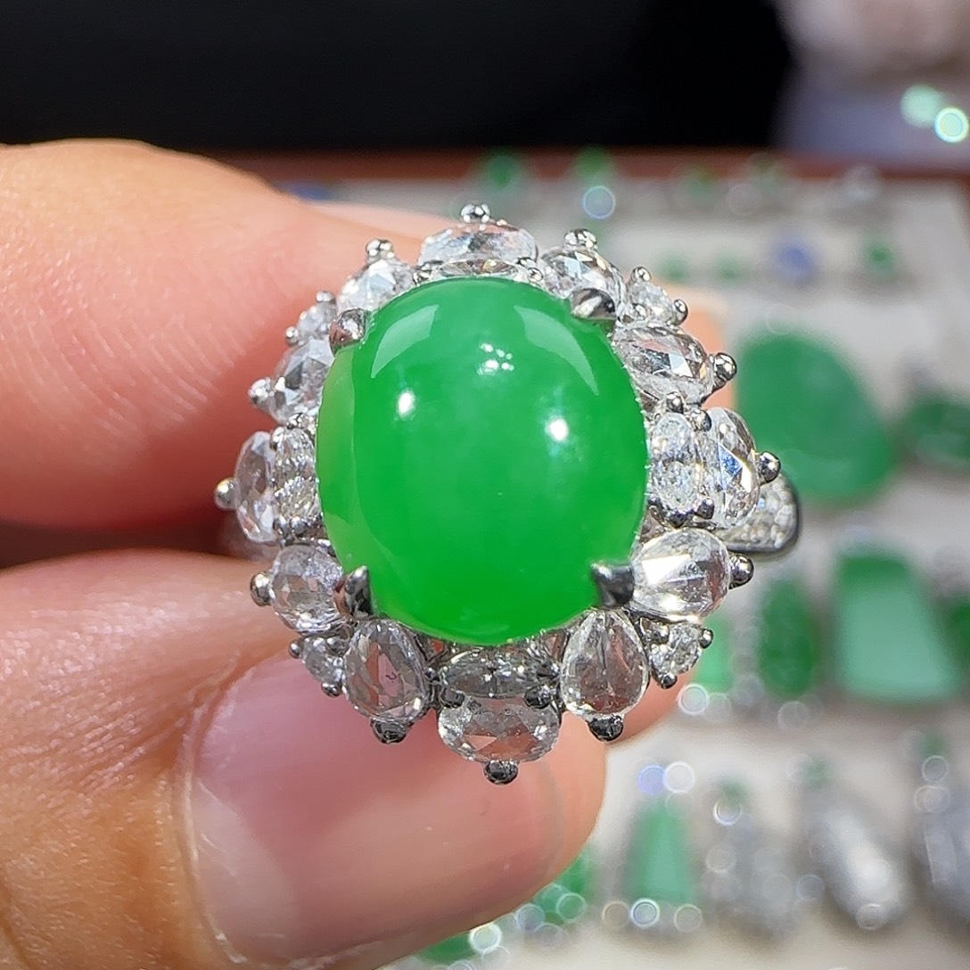 翡翠吊坠(不含链)18K金镶嵌