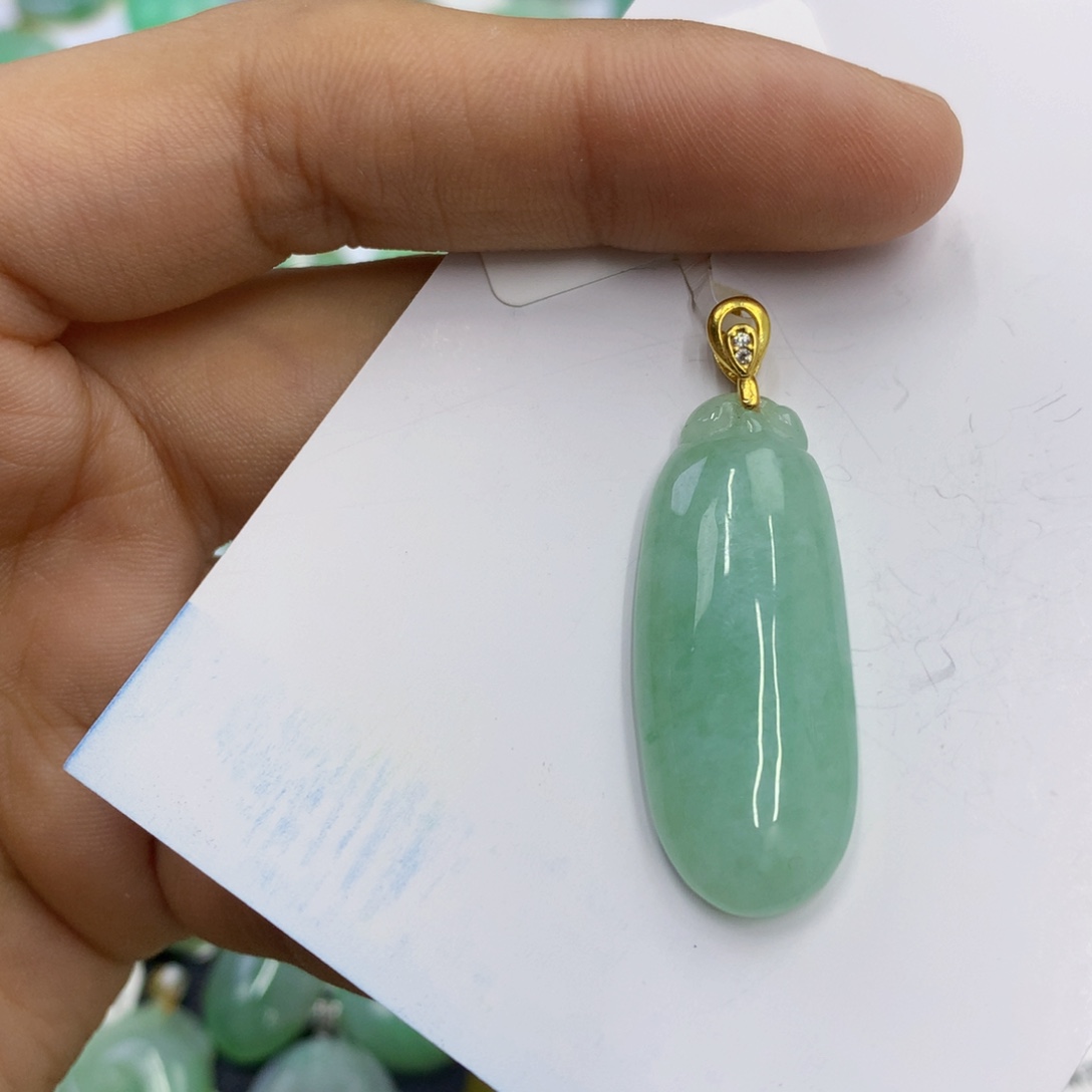 翡翠未镶嵌颈饰翡翠