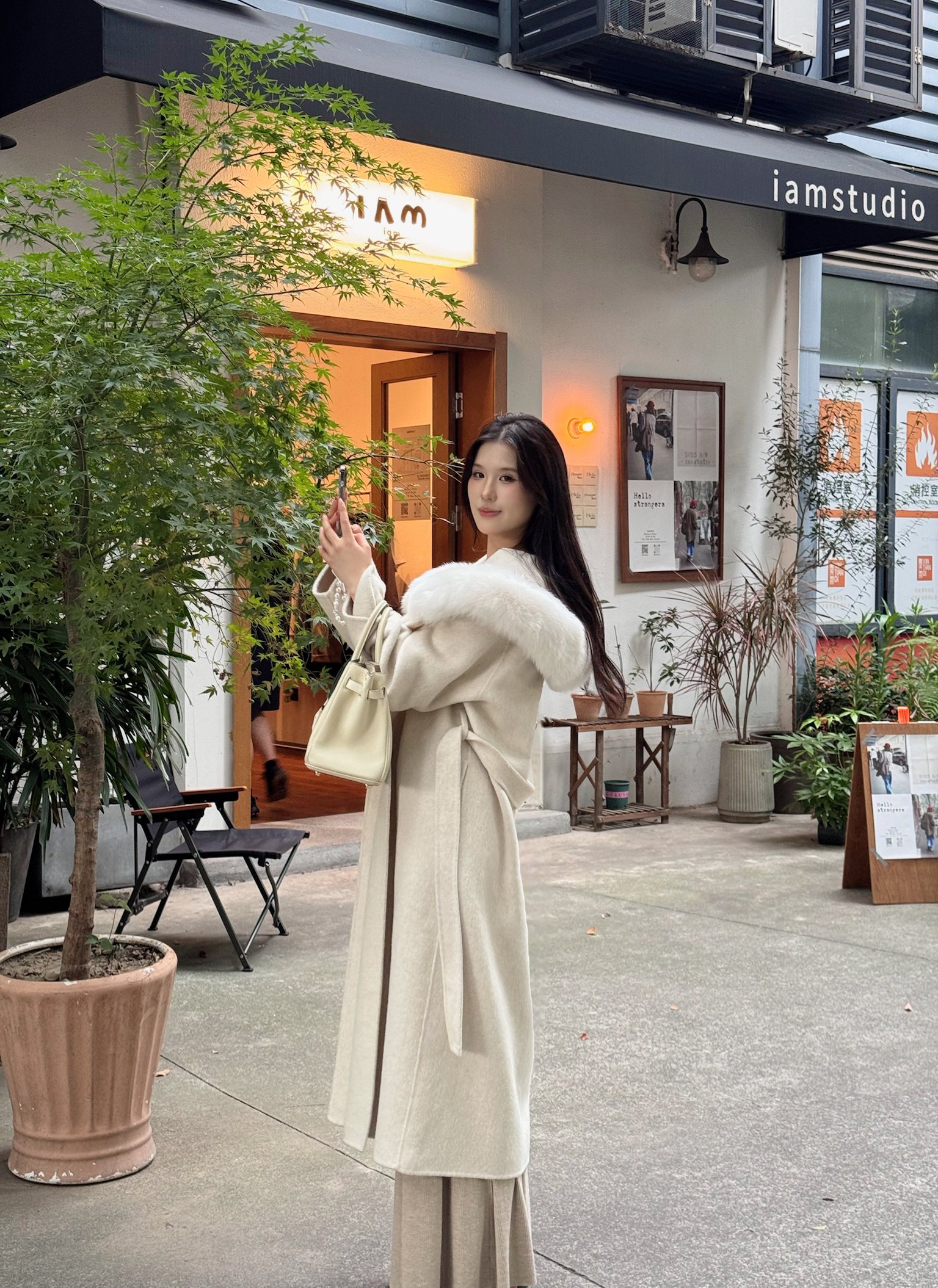秋冬毛领系带收腰长款米色毛呢大衣女高级感外套