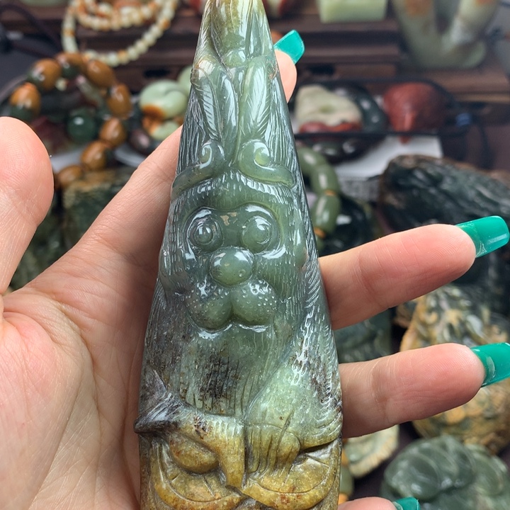 岫岩河磨玉（透闪石质玉）把件未镶嵌奇*人