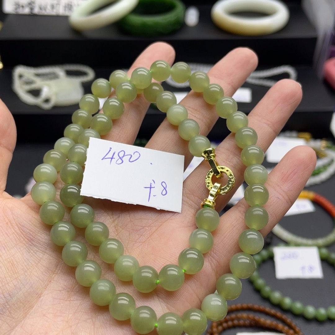 和田玉颈饰未镶嵌