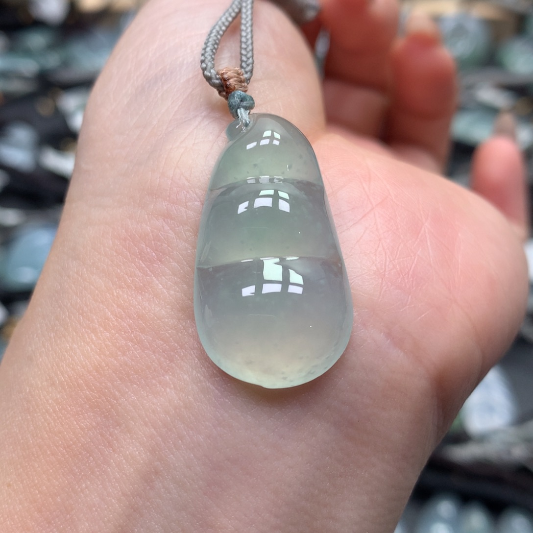 翡翠颈饰未镶嵌豆子