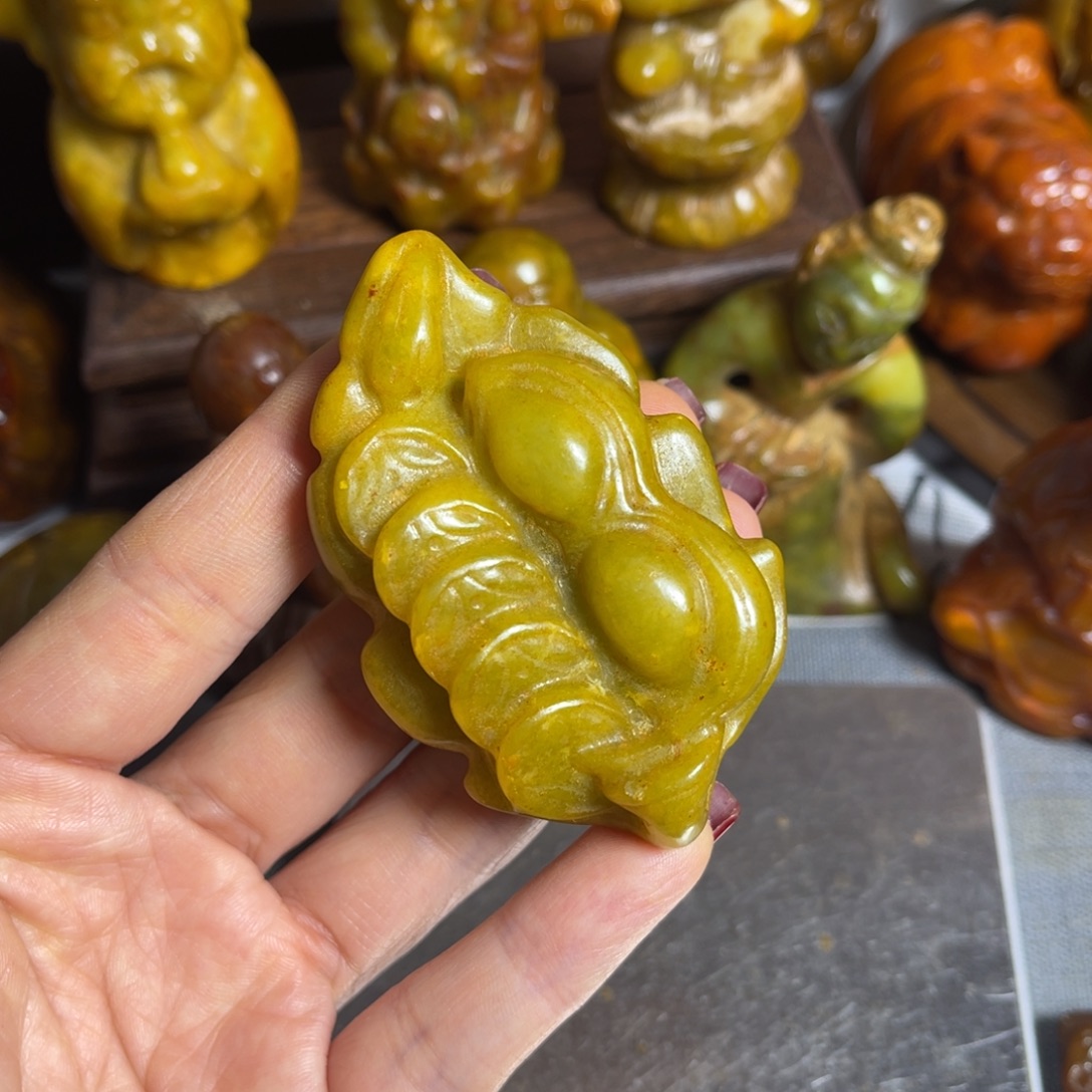 蛇纹石玉合金颈饰