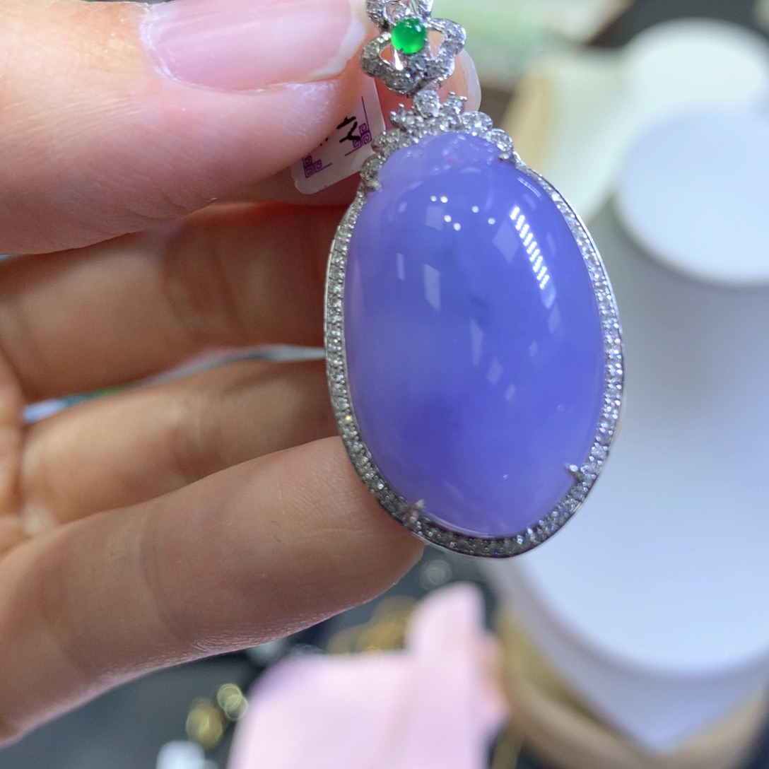 【闪购商品】翡翠颈饰18K金镶嵌翡翠吊坠项链