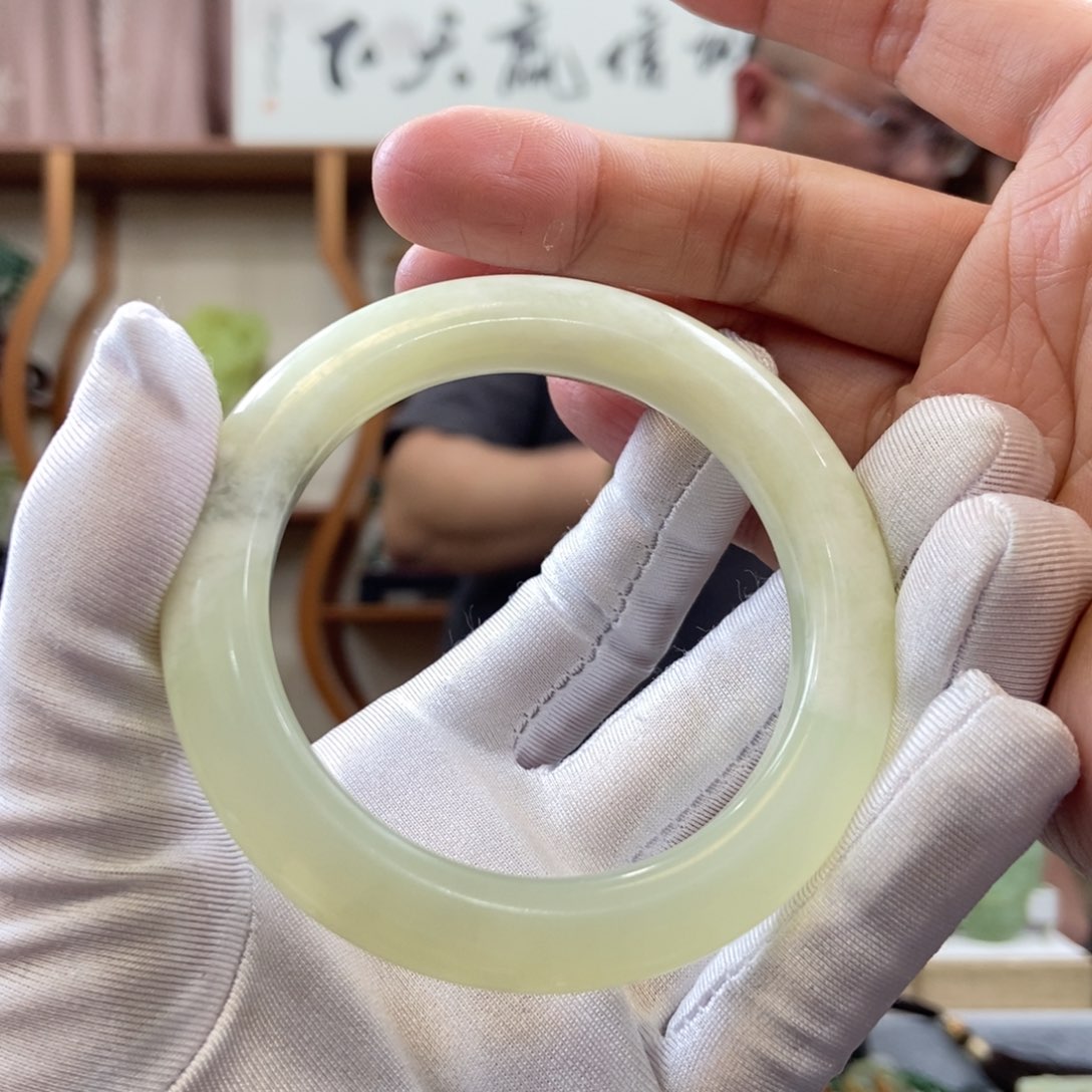 蛇纹石玉手鐲56口未镶嵌