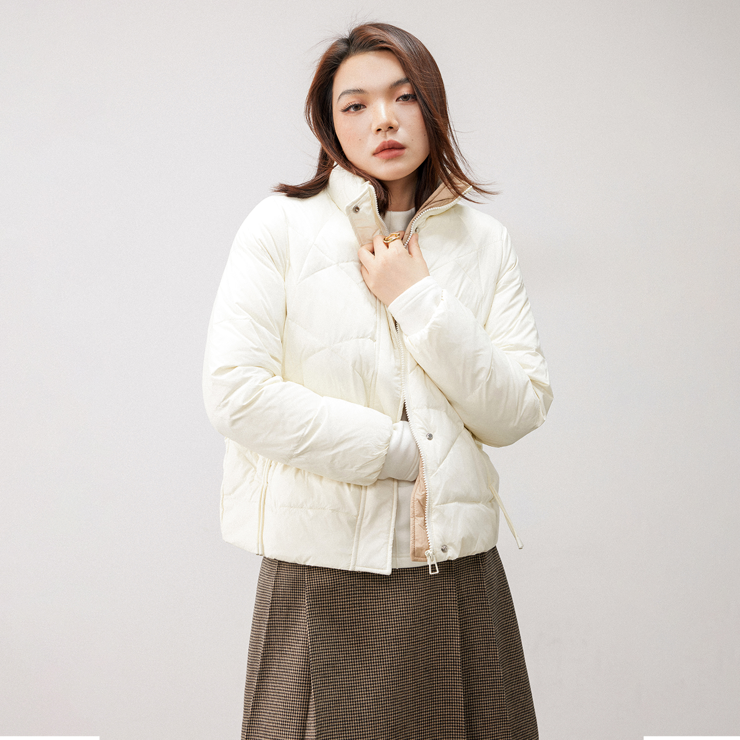 PLUSMALL 雪趣豆豆 冬日保暖短款立领撞色羽绒服外套PLUS2511036