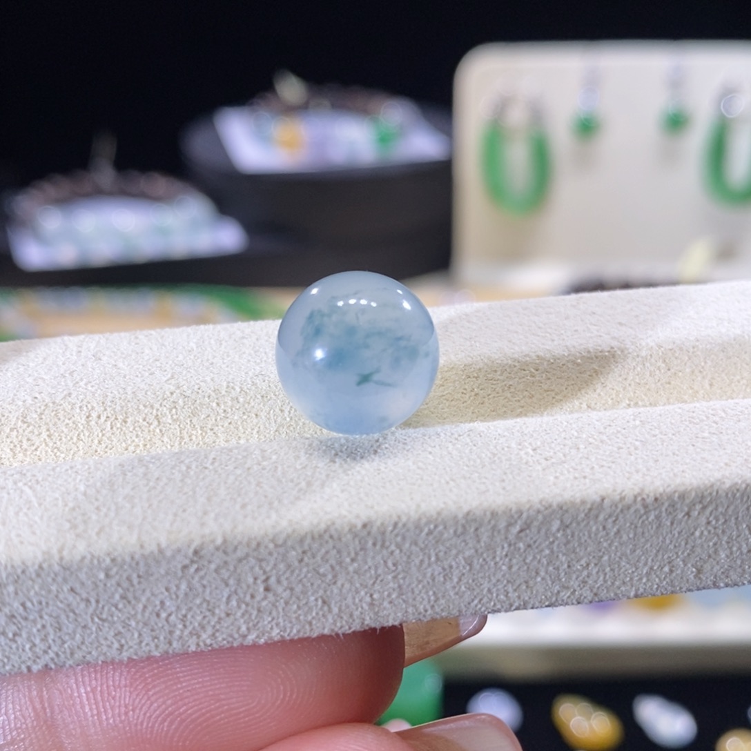 翡翠未镶嵌颈饰翡翠高冰飘蓝花圆珠