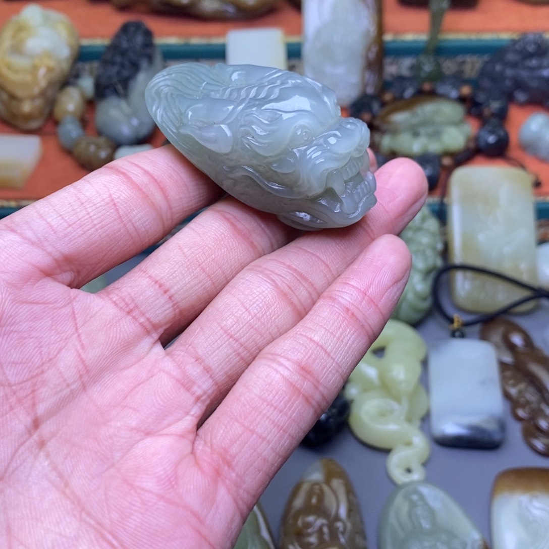 和田玉颈饰未镶嵌