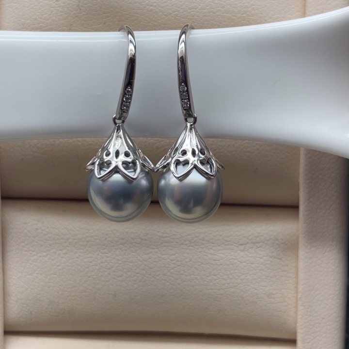 未镶嵌耳环海水珍珠铂金灰耳环10+