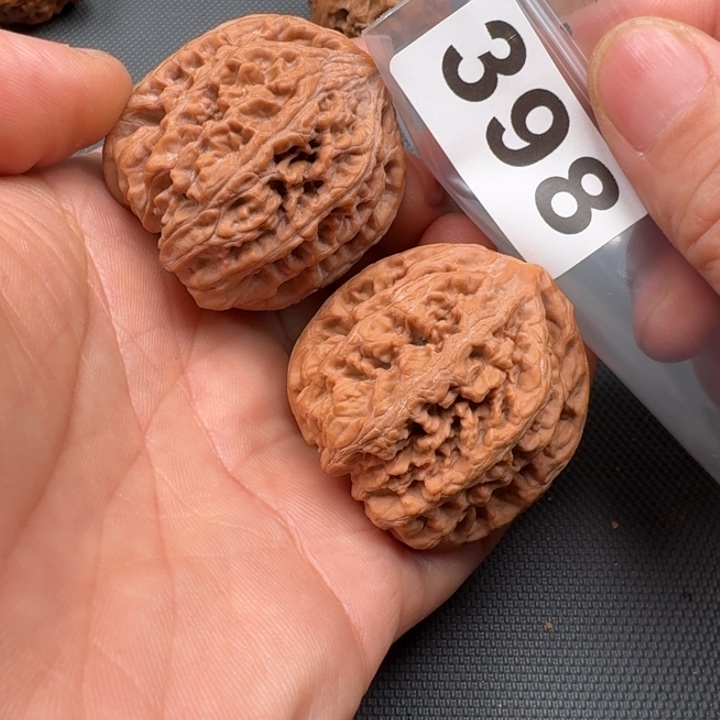 文玩核桃把件回*大粗筋