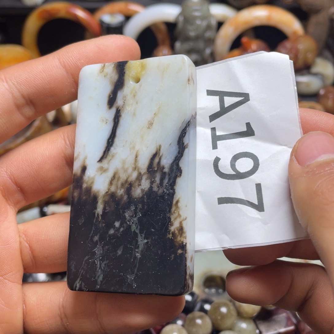 和田玉（糖玉）挂件未镶嵌