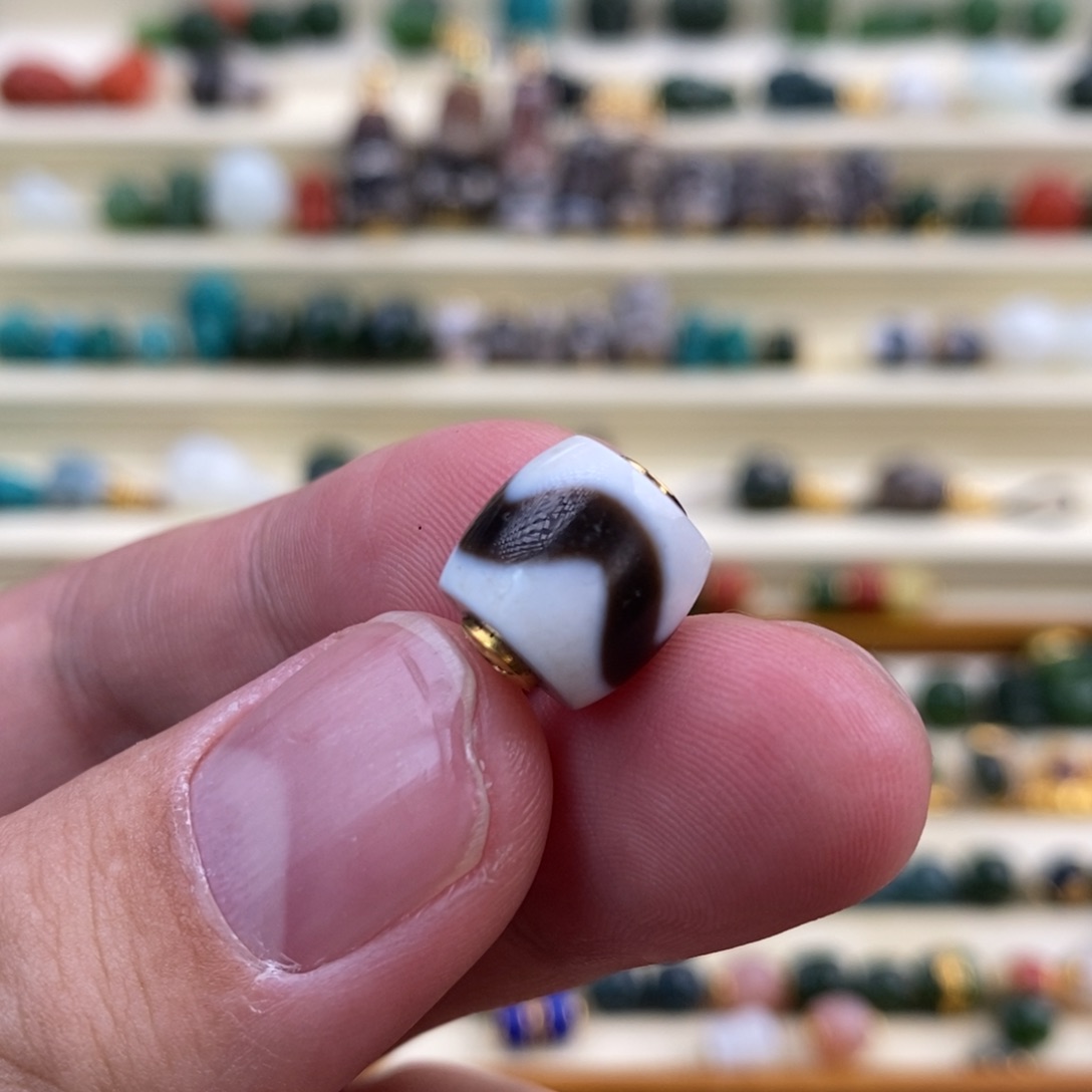 玛瑙/玉髓颈饰18K金镶嵌