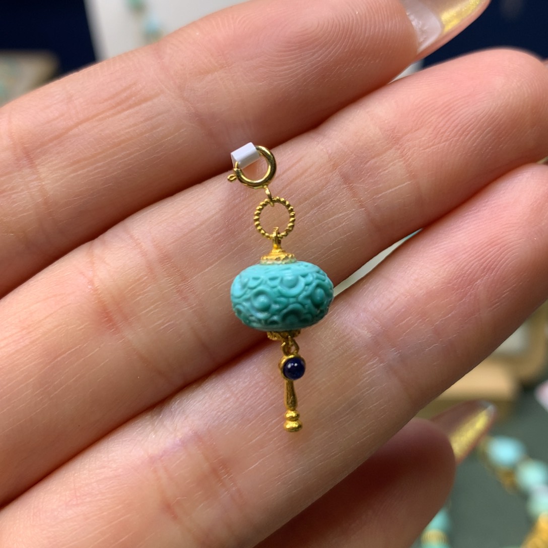 绿松石吊坠18K金镶嵌