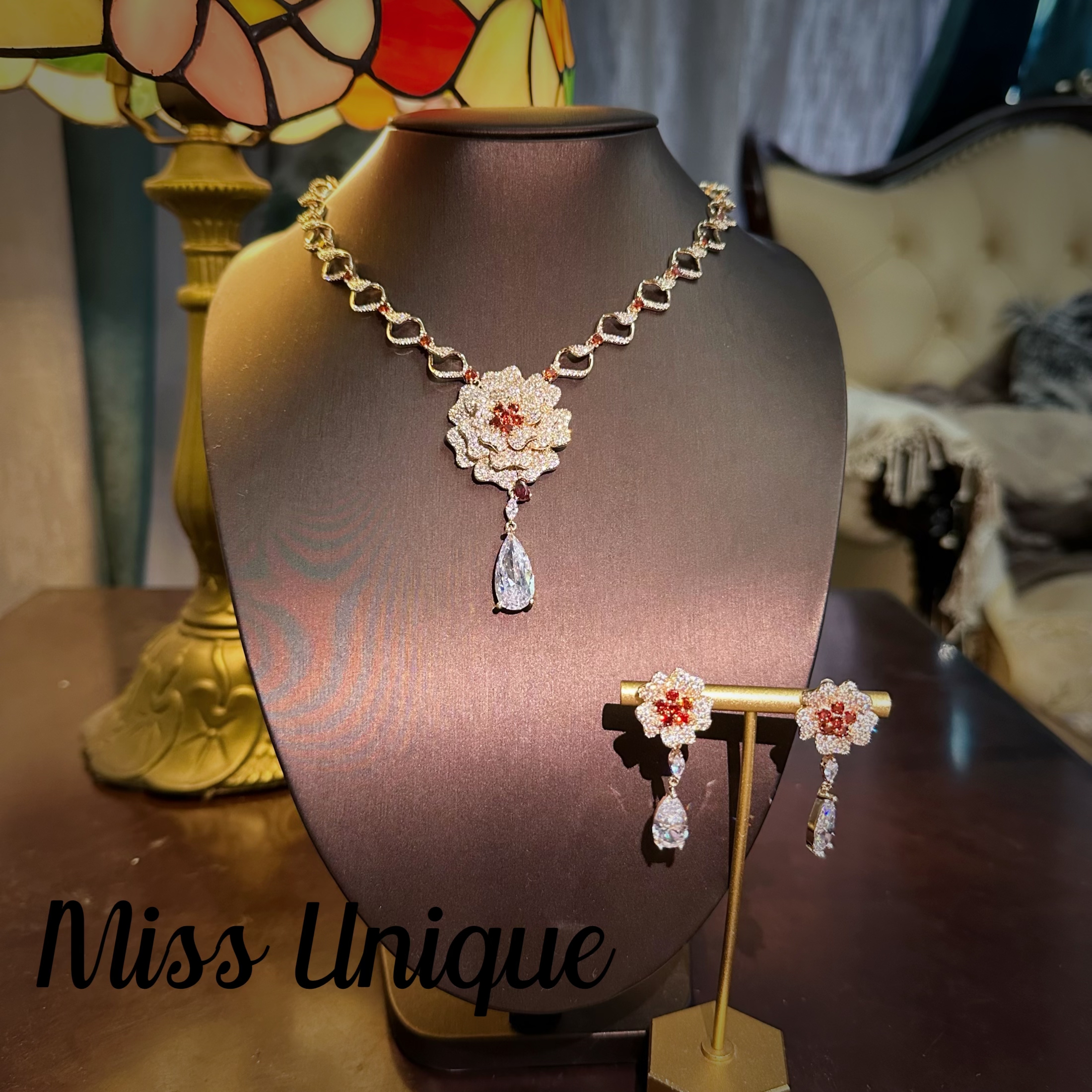  S6442红色三层立体舒伯特花朵项链套装