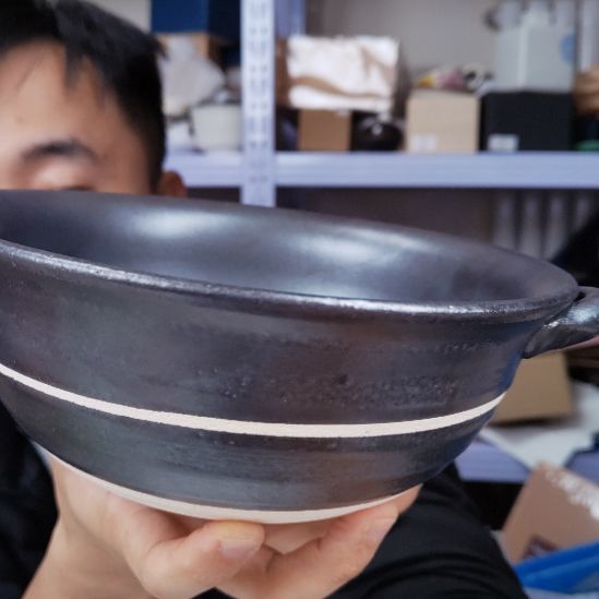 铁大黑砂锅碗。。。。。。。。。。。。。
