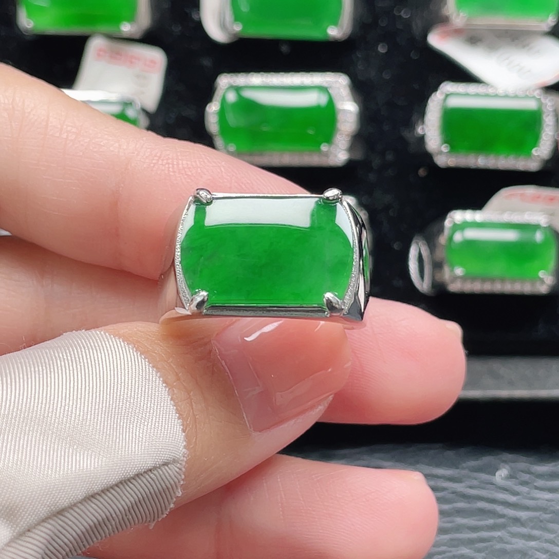 翡翠银S925镶嵌戒指天然A货翡翠没运费险4013